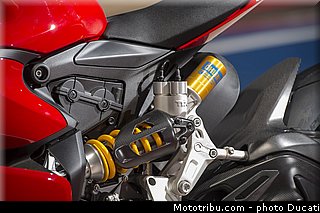 ducati_2013_panigale_1199_r_0083.jpg