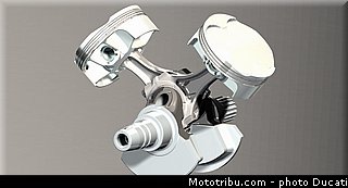 ducati_2013_panigale_1199_r_0095.jpg