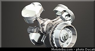 ducati_2013_panigale_1199_r_0097.jpg