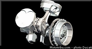 ducati_2013_panigale_1199_r_0099.jpg