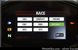 ducati_2013_panigale_1199_r_0107.jpg