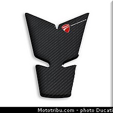 ducati_2013_panigale_1199_r_0111.jpg