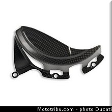 ducati_2013_panigale_1199_r_0112.jpg