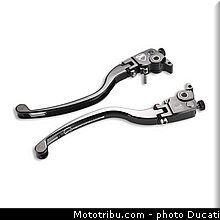 ducati_2013_panigale_1199_r_0116.jpg
