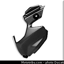 ducati_2013_panigale_1199_r_0117.jpg