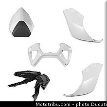 ducati_2013_panigale_1199_r_0122.jpg