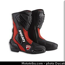 ducati_2013_panigale_1199_r_0128.jpg