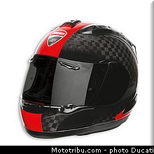 ducati_2013_panigale_1199_r_0138.jpg