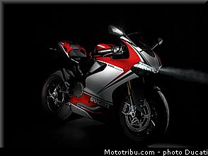ducati_2013_panigale_1199_s_007.jpg