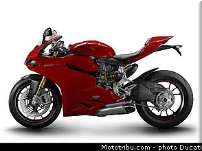 ducati_2013_panigale_1199_s_016.jpg