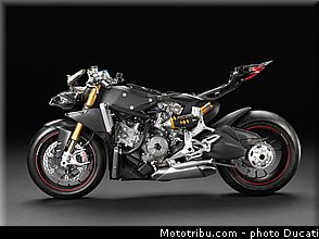 ducati_2013_panigale_1199_s_021.jpg