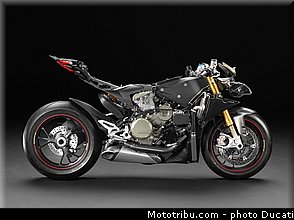 ducati_2013_panigale_1199_s_022.jpg