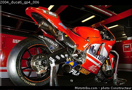 2004_ducati_gp4_006.jpg