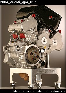 2004_ducati_gp4_017.jpg