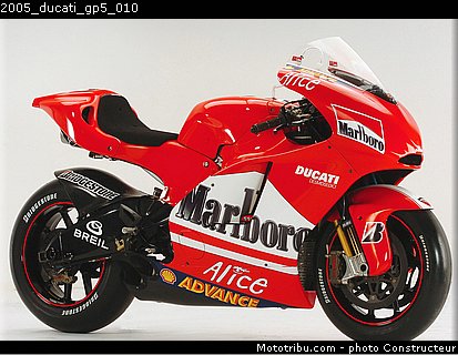 2005_ducati_gp5_010.jpg