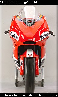 2005_ducati_gp5_014.jpg