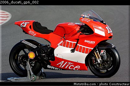 2006_ducati_gp6_002.jpg