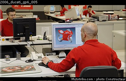 2006_ducati_gp6_005.jpg