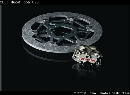 2006_ducati_gp6_023.jpg