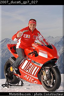 2007_ducati_gp7_027.jpg