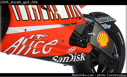 2008_ducati_gp8_006.jpg