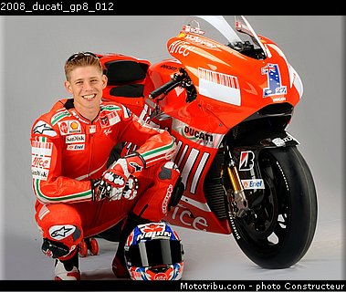 2008_ducati_gp8_012.jpg