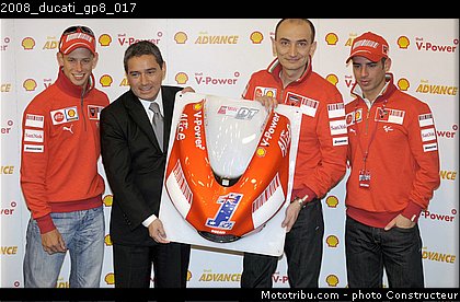 2008_ducati_gp8_017.jpg
