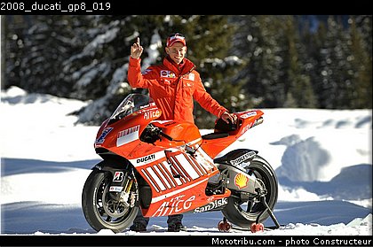 2008_ducati_gp8_019.jpg