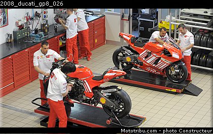 2008_ducati_gp8_026.jpg
