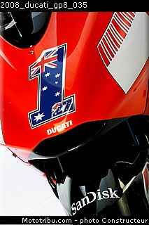 2008_ducati_gp8_035.jpg