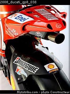 2008_ducati_gp8_038.jpg