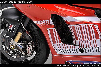 2010_ducati_gp10_019.JPG