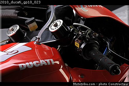 2010_ducati_gp10_023.JPG