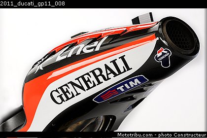 2011_ducati_gp11_008.jpg