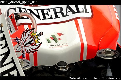 2011_ducati_gp11_011.jpg