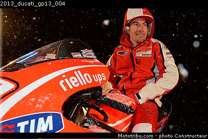 2013_ducati_gp13_004.jpg