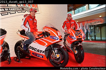 2013_ducati_gp13_007.jpg
