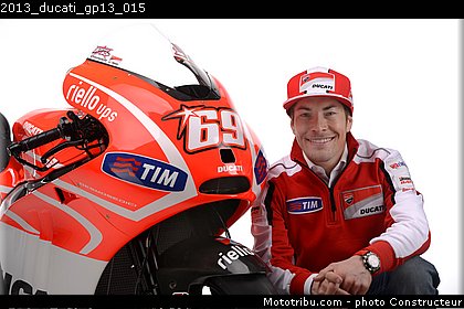 2013_ducati_gp13_015.jpg