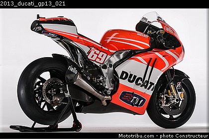 2013_ducati_gp13_021.jpg