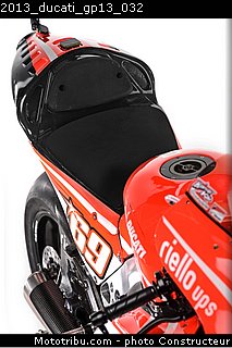 2013_ducati_gp13_032.jpg
