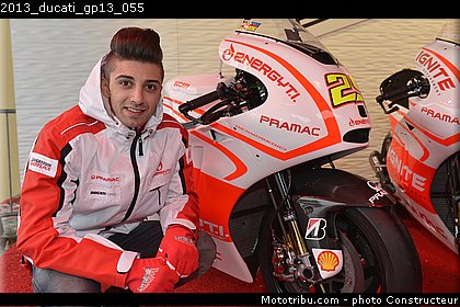 2013_ducati_gp13_055.jpg