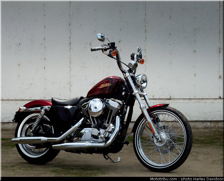 xl1200v_01_harley_davidson_sporster_2012