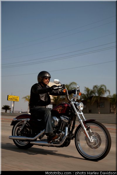 xl1200v_14_harley_davidson_sporster_2012