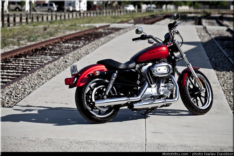 xl883l_superlow_04_harley_davidson_sporster_2012