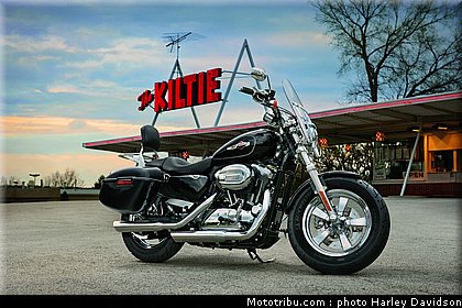 xl1200_c_sportster_1200_custom_03_harley_davidson_sporster_2012.jpg