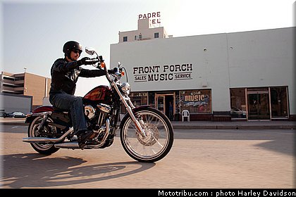 xl1200v_06_harley_davidson_sporster_2012.jpg