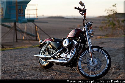xl1200v_32_harley_davidson_sporster_2012.jpg