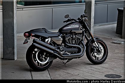 xr1200x_03_harley_davidson_sporster_2012.jpg