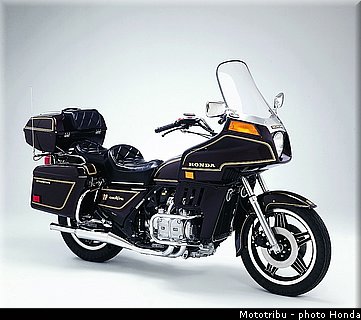 honda_gold_wing_1980.jpg