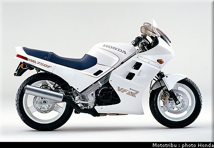 honda_vfr_800_1986_1.jpg